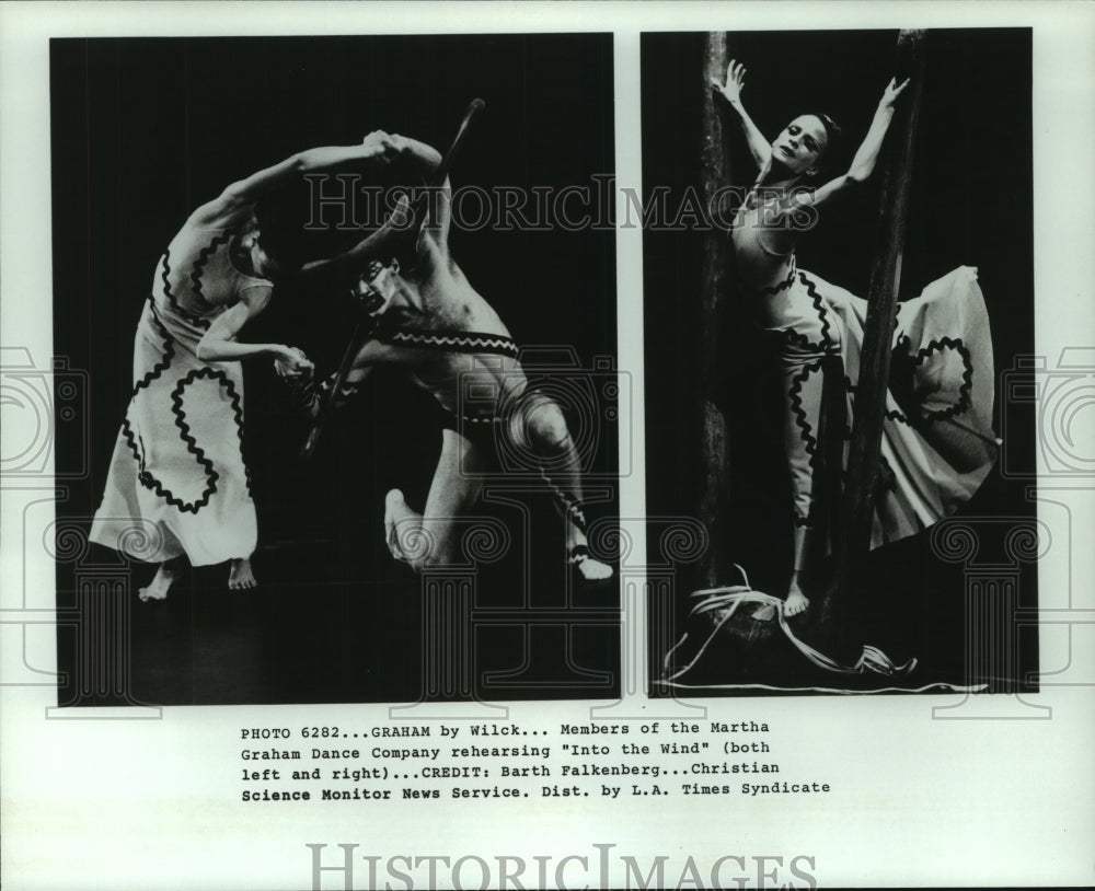 Press Photo Martha Graham Dance Company members rehearse "Into The Wind" - Historic Images
