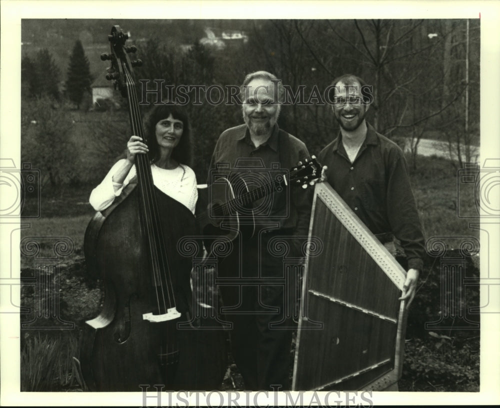 1995 Press Photo Musical trio Wintergreen - tup00974 - Historic Images