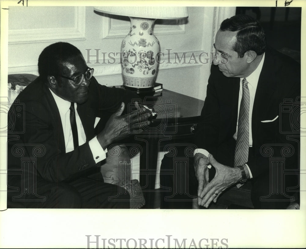 1988 Press Photo Zimbabe President Robert Mugabe &amp; New York Governor Mario Cuomo - Historic Images