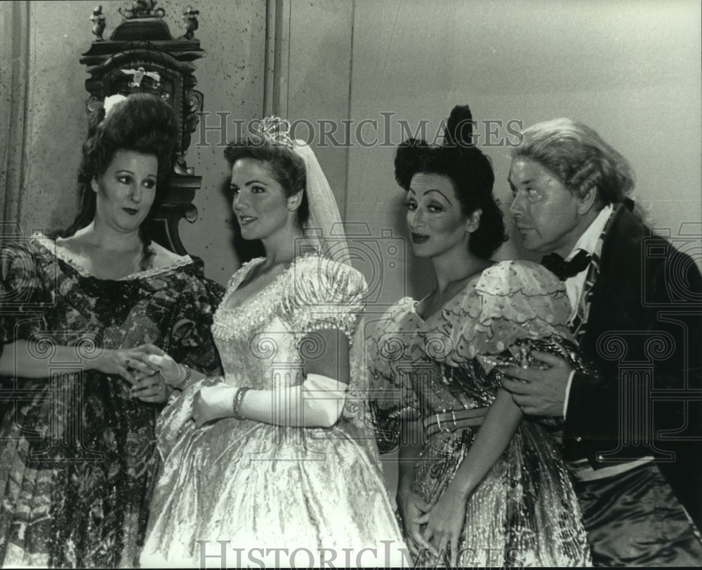 1996 Press Photo Berkshire Opera Company members perform Rossinni&#39;s Cinderella - Historic Images