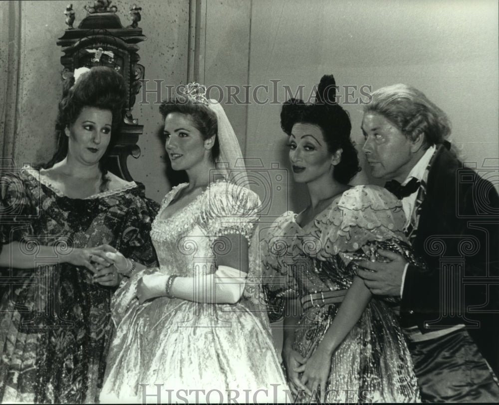 1996 Press Photo Berkshire Opera Company members perform Rossinni's Cinderella - Historic Images