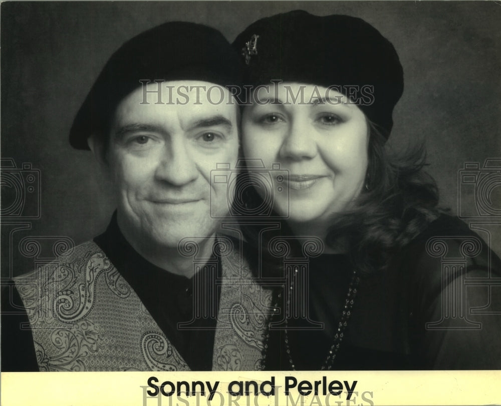 2002 Press Photo Musical duo Sonny and Perley - tup01163 - Historic Images