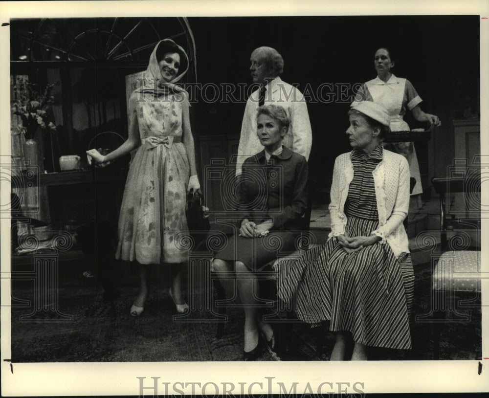 1988 Press Photo Scene from &quot;The Chalk Garden&quot; at Berkshire Theatre Festival - Historic Images