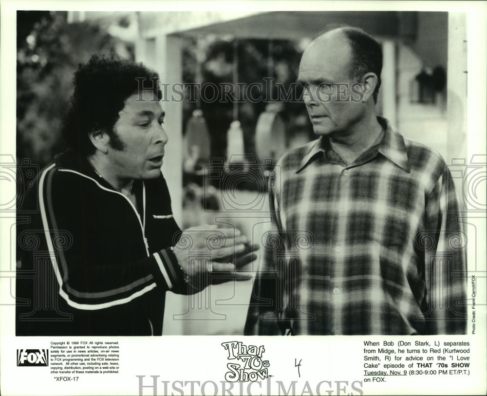 1999 Press Photo Don Stark & Kurtwood Smith star in That 70s Show on Fox - Historic Images