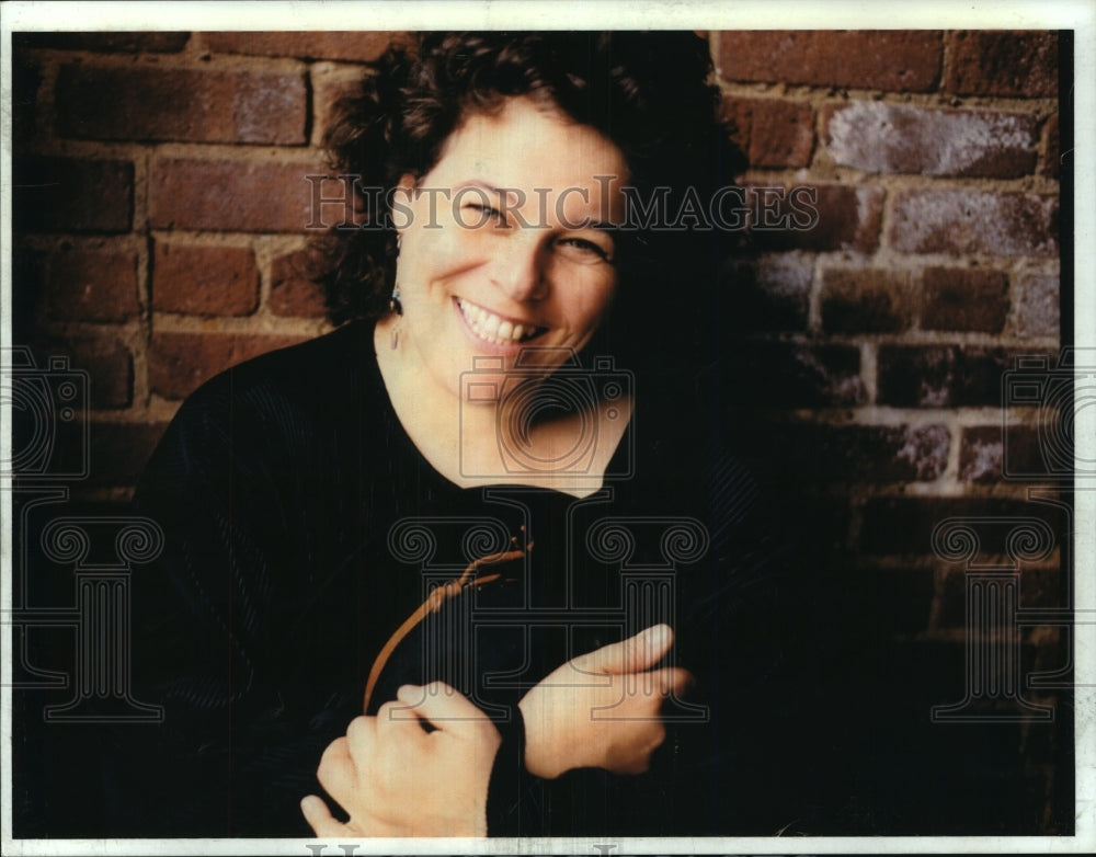 2006 Press Photo Musical performer Laura Wetzler - tup01255 - Historic Images