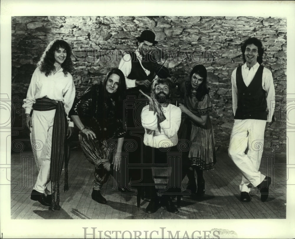 Press Photo Performing group Fiddle Puppets - tup01260-Historic Images