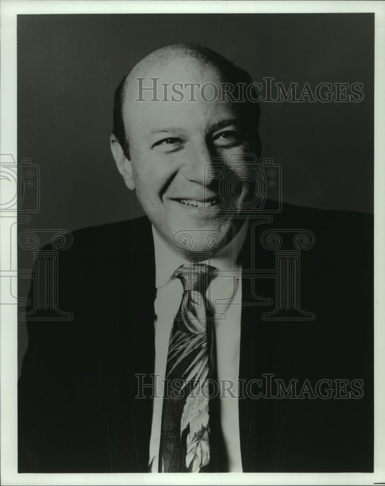 Press Photo A man in a nice suit - tup01314 - Historic Images