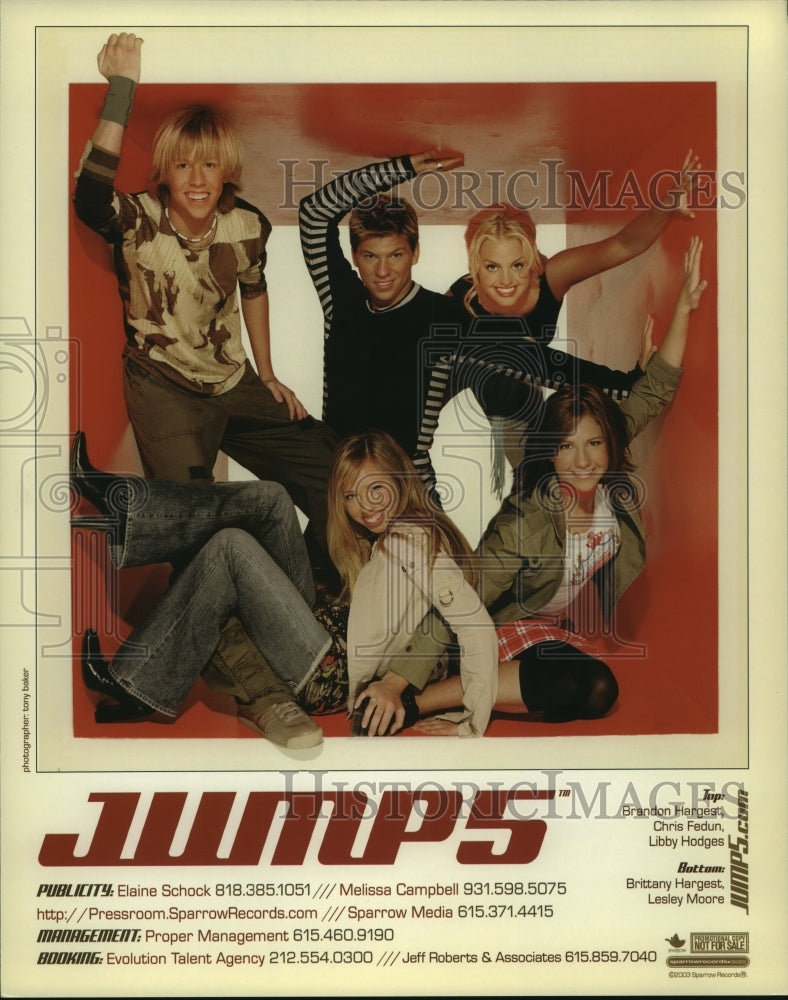 2005 Press Photo Performance group Jumps - tup01366 - Historic Images