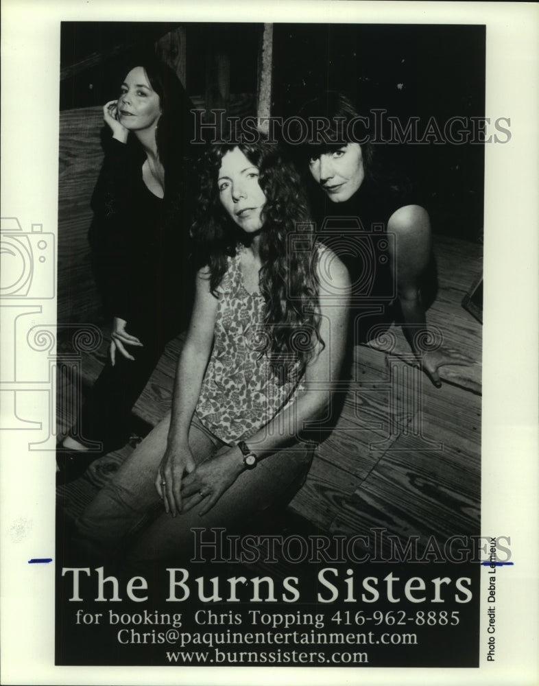 2001 Musical group The Burns Sisters - Historic Images