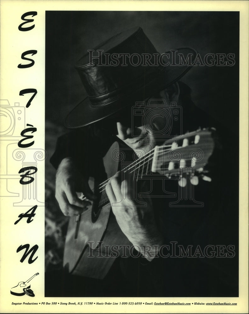 2001 Press Photo Guitarist Esteban - tup01412 - Historic Images