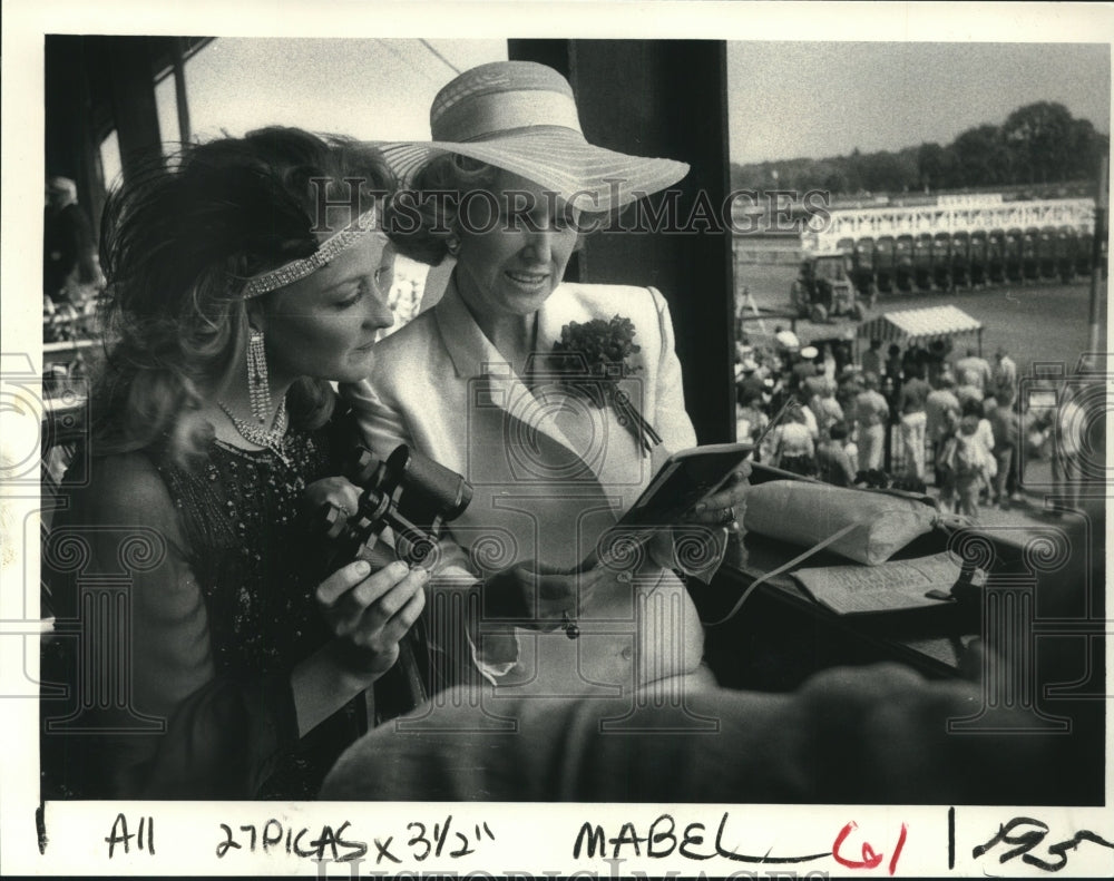 Press Photo Rhnea Wright &amp; Mary Lou Whitney at Saratoga race track in New York - Historic Images