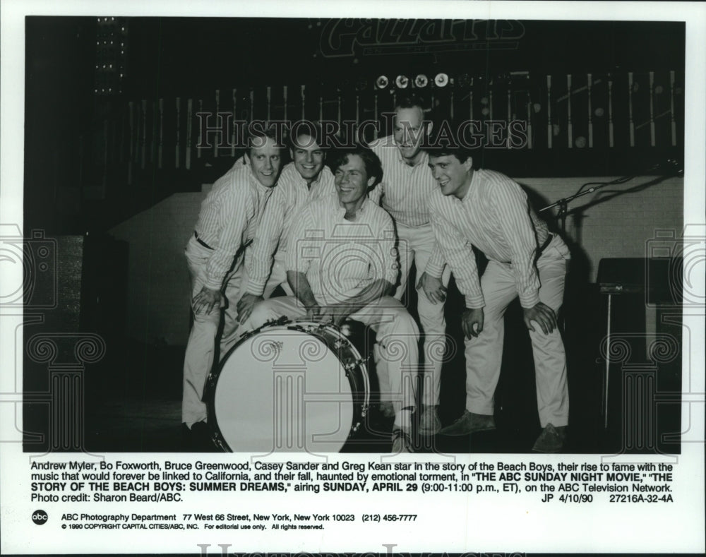 1990 Press Photo Cast of &quot;The Story of The Beach Boys: Summer Dreams&quot; on ABC - Historic Images