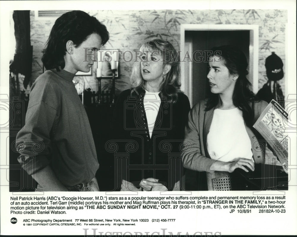 1991 Press Photo Scene from the ABC movie &quot;Stranger in the Family&quot; - tup01676 - Historic Images