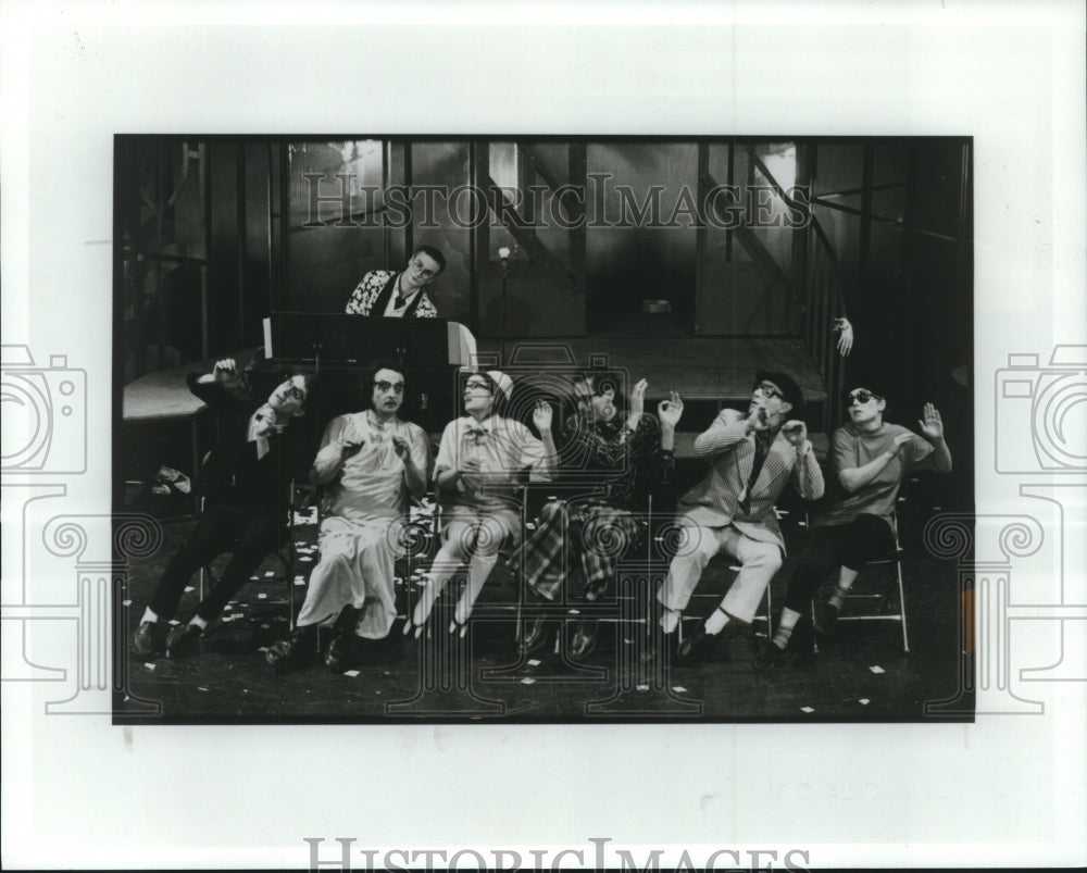 1991 Press Photo Theatre del Juene Lune performs Some People&#39;s Kids in New York - Historic Images