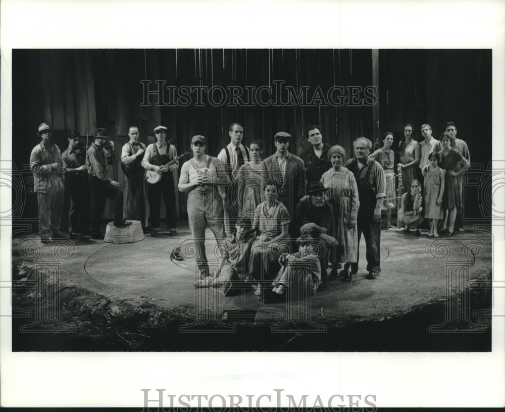 Press Photo Albany, New York Market Theater cast of The Grapes Of Wrath - Historic Images