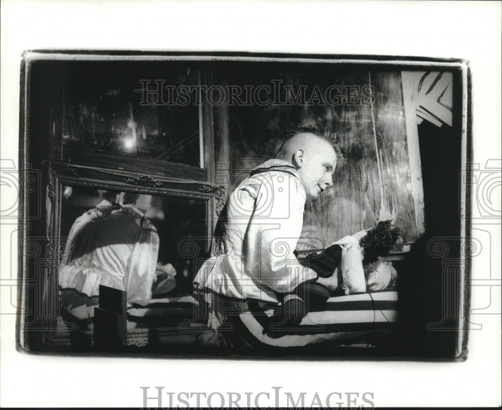 Press Photo Coleman O&#39;Took portrays a clown in &quot;Paul Pry&quot; - tup01723 - Historic Images