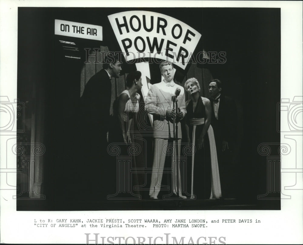 Press Photo Scene from the stage play "City of Angels" at the Virginia Theatre - Historic Images