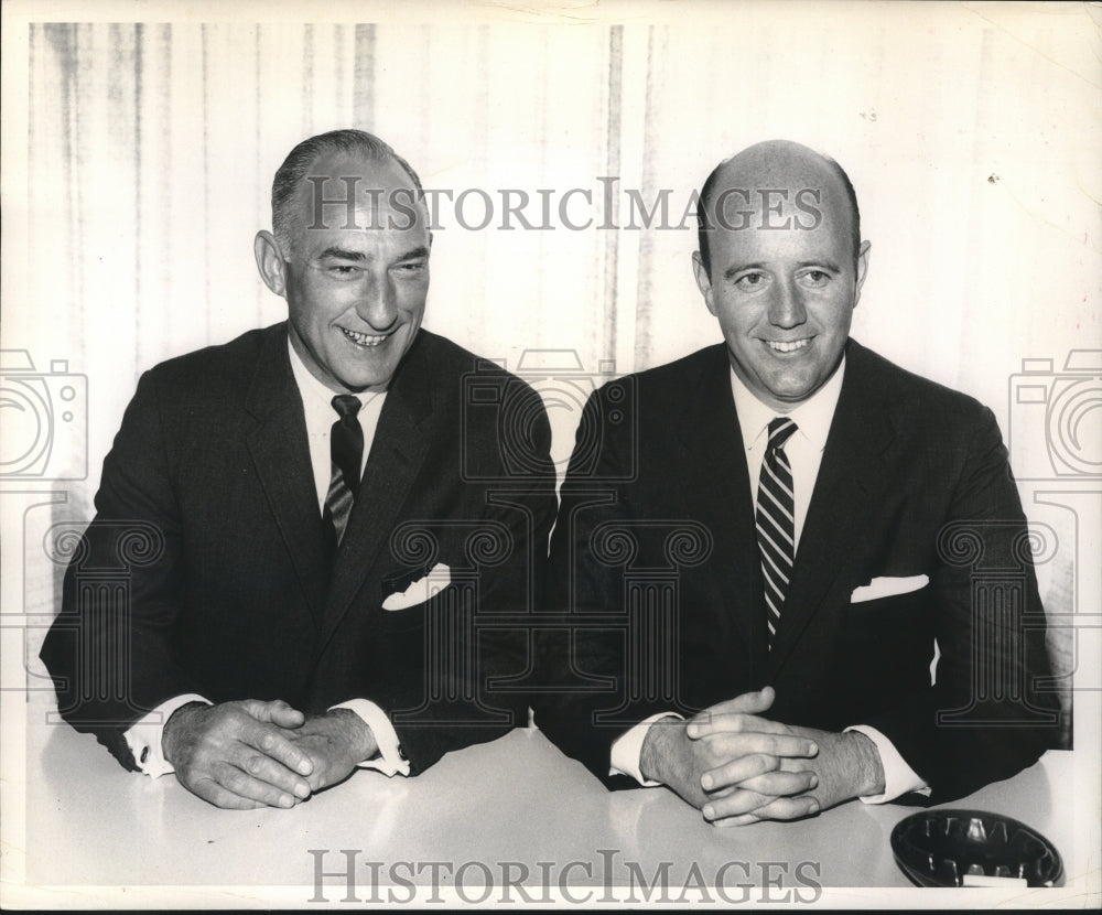Press Photo CBS-TV executives Thomas B. Baker, Jr. and Thomas S. Murphy - Historic Images