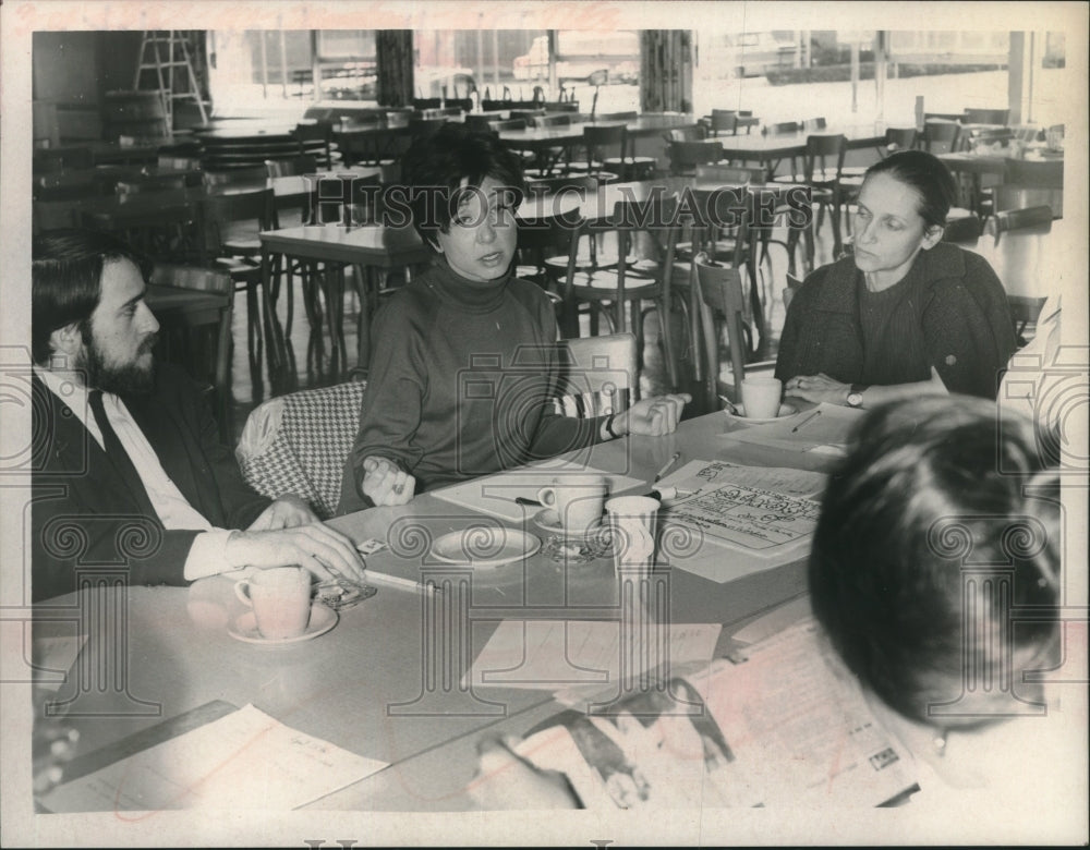 1968 Press Photo Artist Phyllis Yampolsky - tup01813- Historic Images