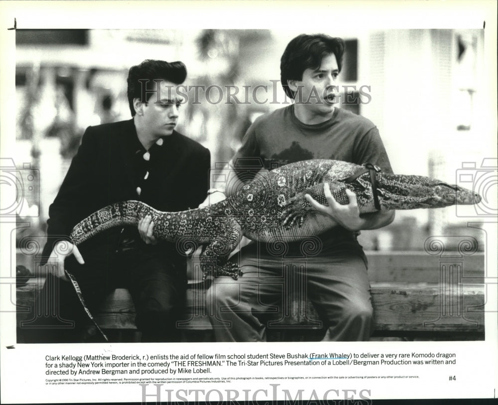 1990 Press Photo Matthew Broderick &amp; Frank Whaley star in &quot;The Freshman&quot; - Historic Images