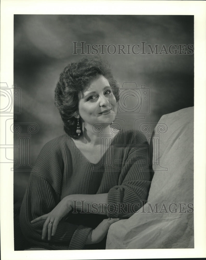 Press Photo Actress Eileen Schuyler in one-woman comedy "Shirley Valentine" - Historic Images