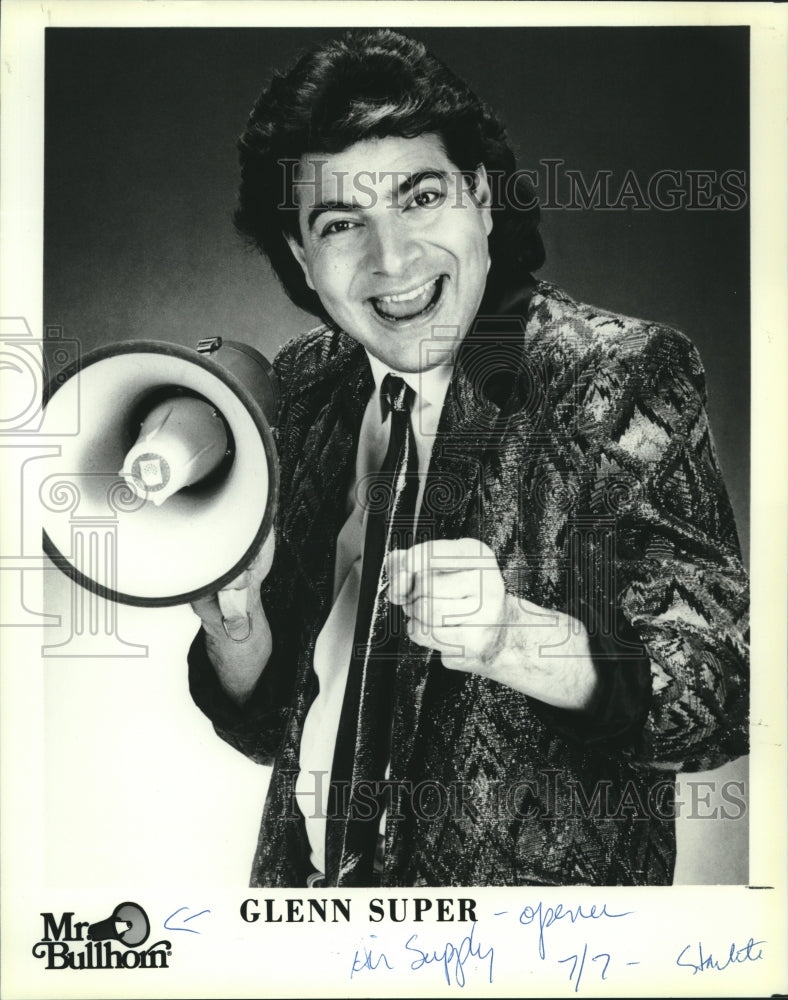 Press Photo Mr. Bullhorn, Glenn Super - tup02007 - Historic Images
