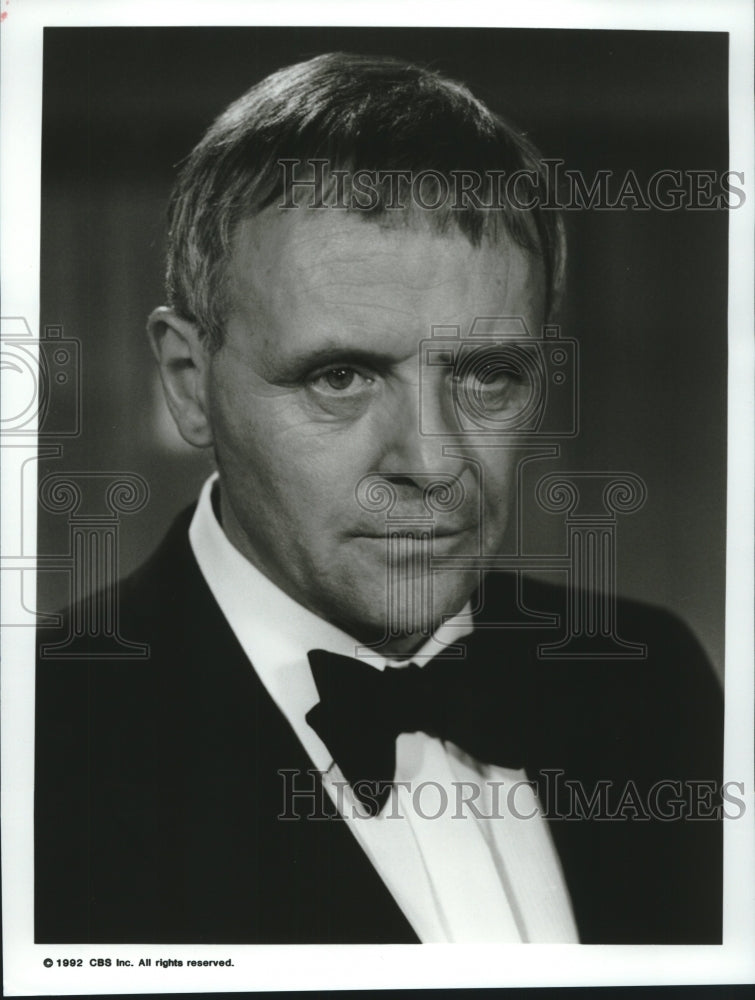 1992 Press Photo Anthony Hopkins stars in CBS mini-series &quot;To Be The Best&quot; - Historic Images