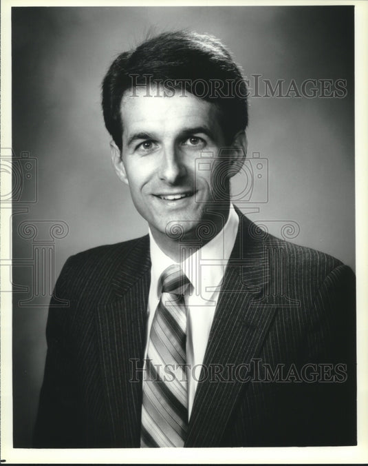1997 Press Photo Bill Ryder, Piano & Organ Center, New York - tup02341 - Historic Images