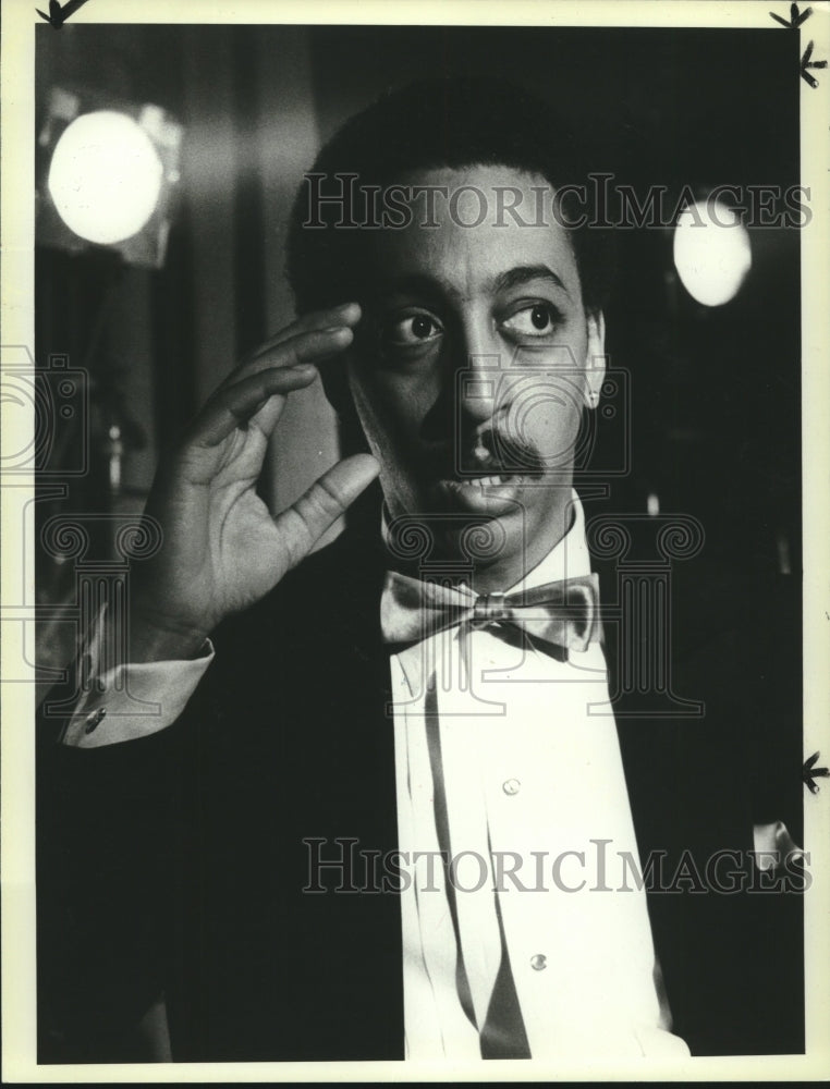 1986 Press Photo Gregory Hines stars in &quot;The Amazing Falsworth&quot; on NBC-TV- Historic Images