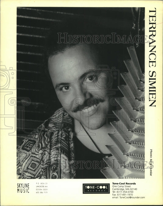 2001 Press Photo Musician Terrance Simien - tup02459- Historic Images
