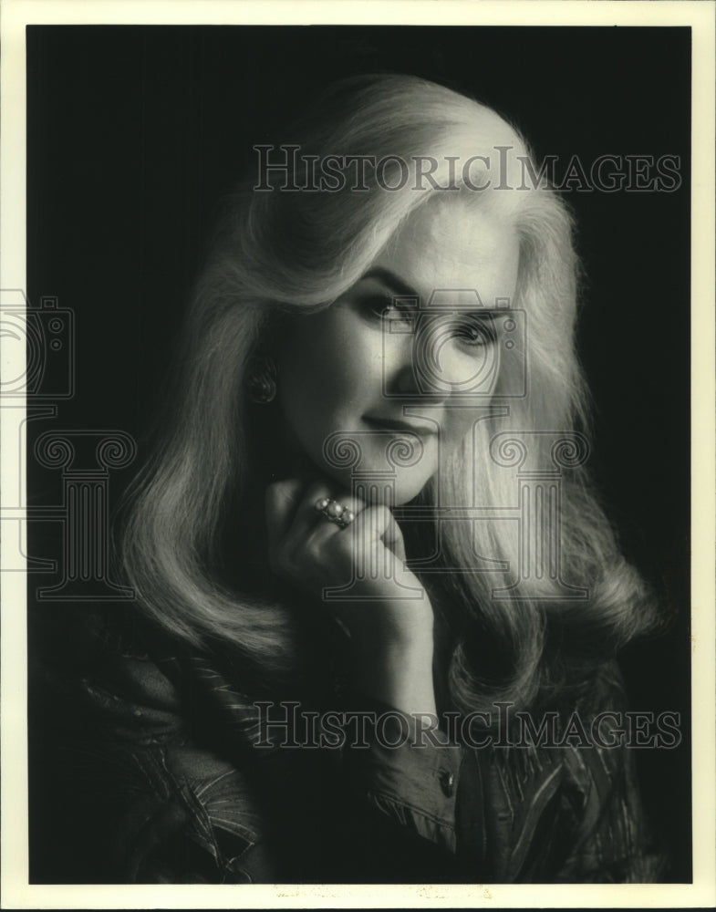 Press Photo Syndicated columnist Heloise - tup02634 - Historic Images