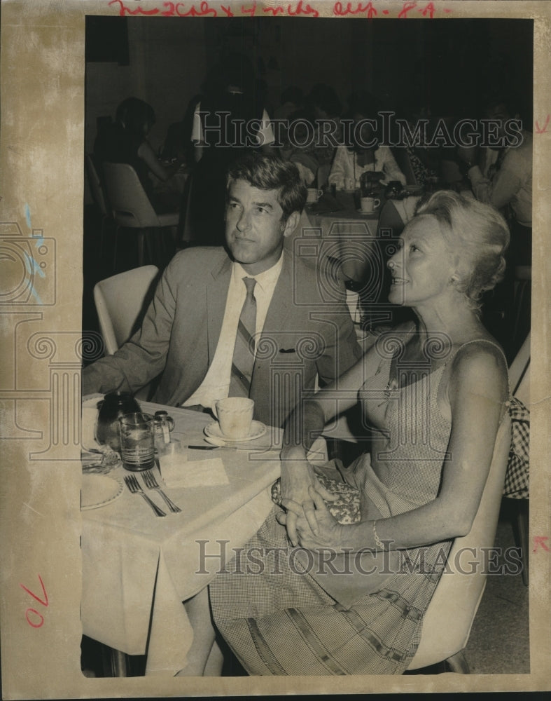 Press Photo Robert Cook with singer Susan Yager in New York - Historic Images