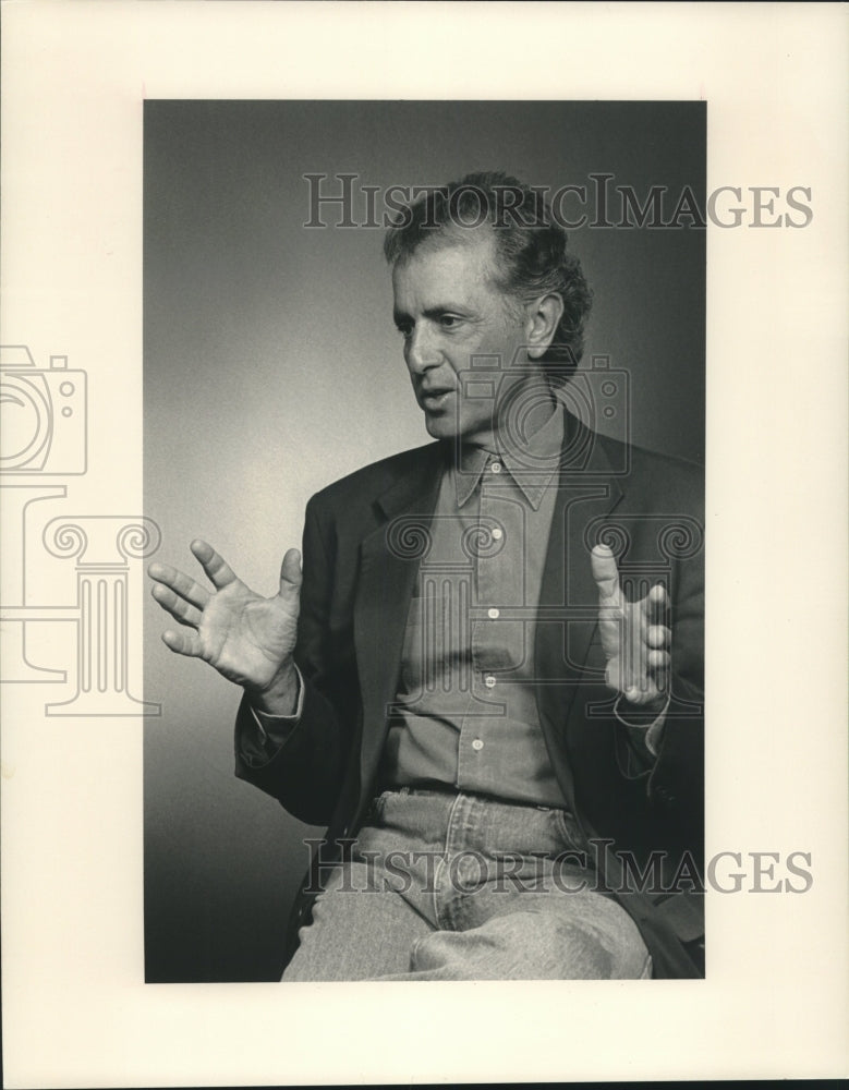 Press Photo Mark Medoff, Playwright, "Children of a Lesser God" - tup02709 - Historic Images