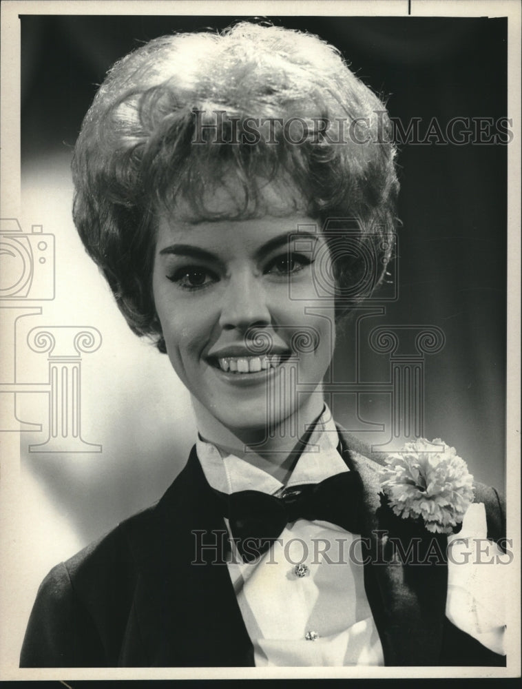 Press Photo Actress Dawn Nickerson - tup02730 - Historic Images