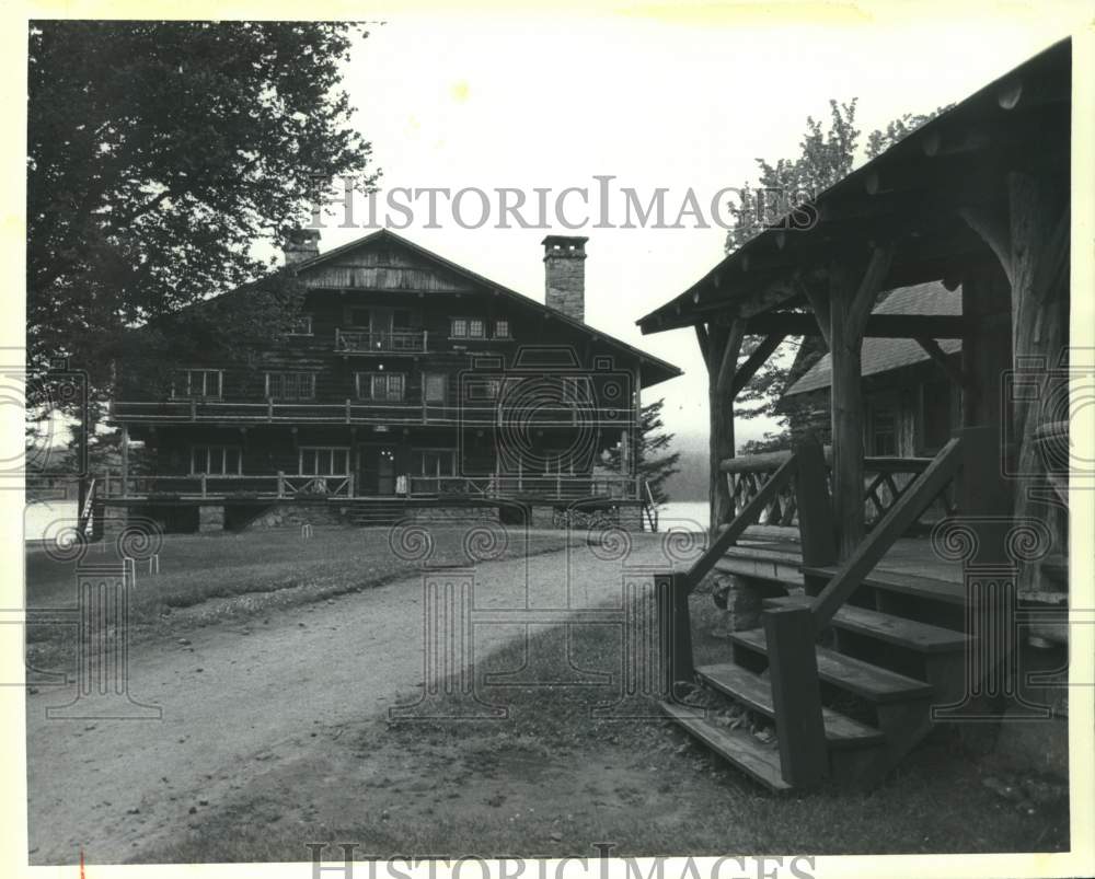 Press Photo Lodge in Sagamore, New York - Historic Images