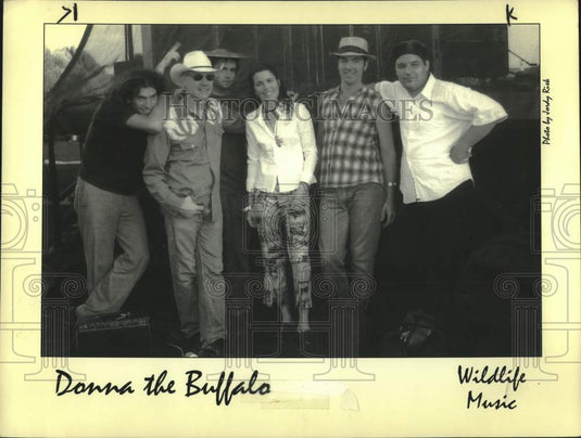 2008 Press Photo Musical Group "Donna the Buffalo" performing at Revolution Hall- Historic Images