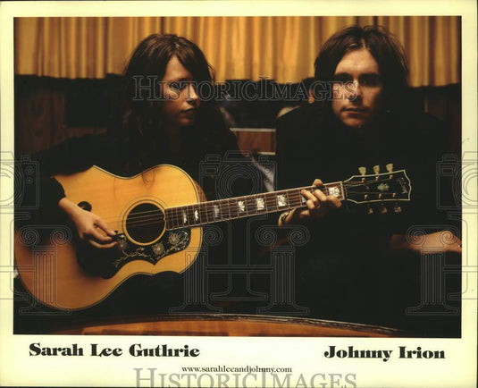 2005 Press Photo New York musicians Sarah Lee Guthrie and Johnny Irion- Historic Images