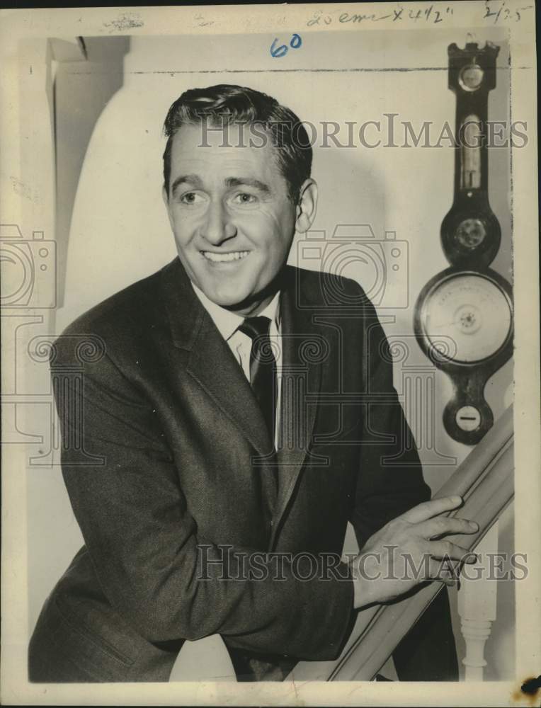 Press Photo Alan Young, star of television show &quot;Mr. Ed&quot; - Historic Images