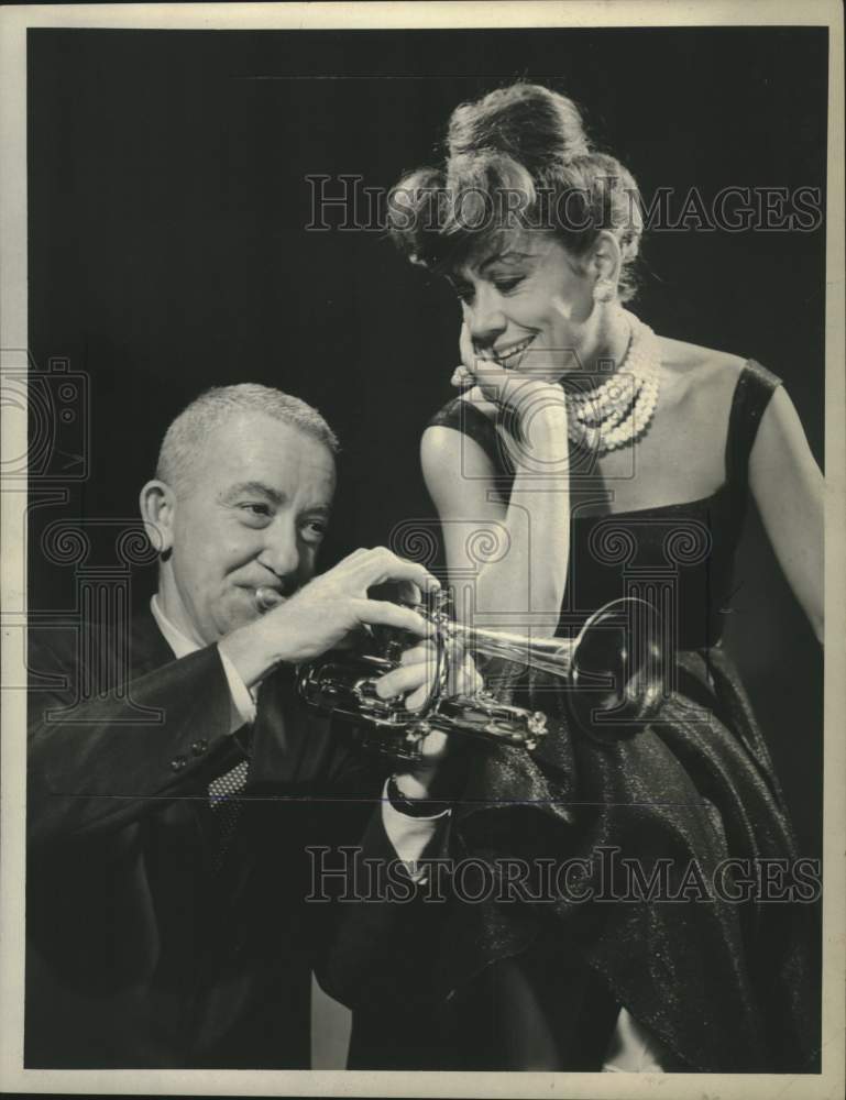 1960 Press Photo Singer Patrice Munsel with jazz artist/composer Red Nichols - Historic Images