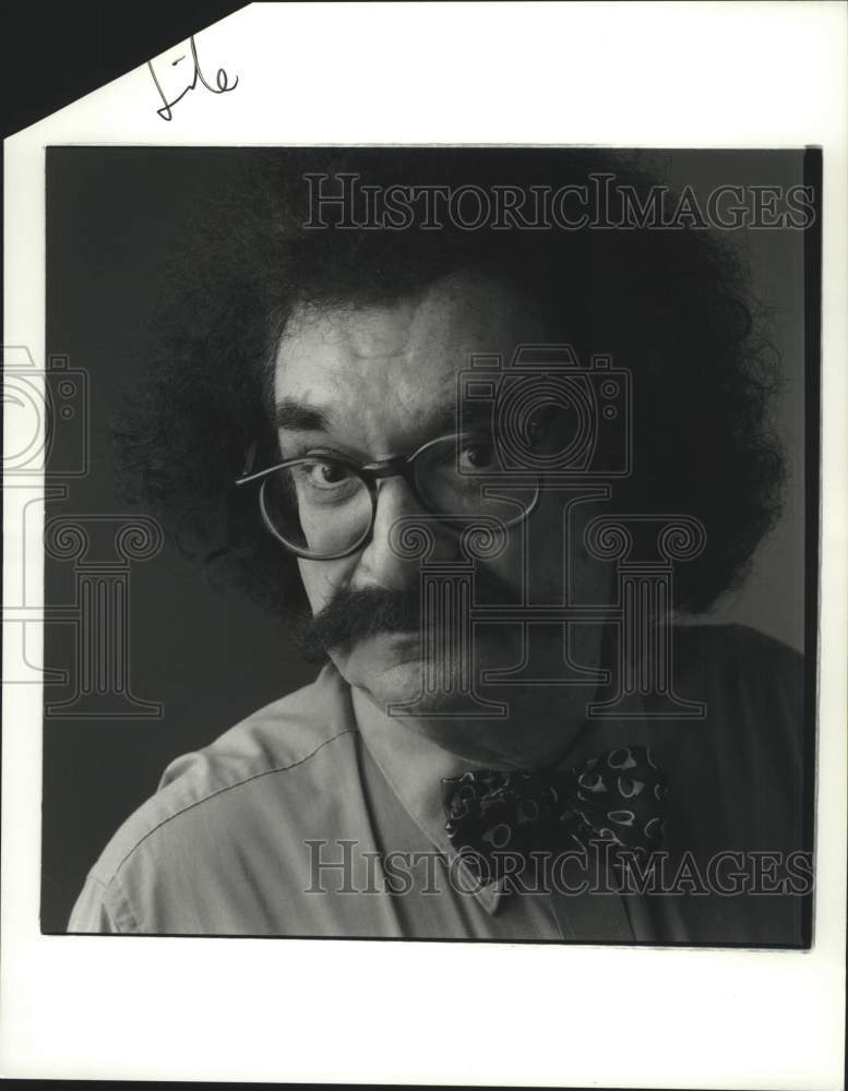 2002 Press Photo Actor Gene Shalit - tup05344- Historic Images