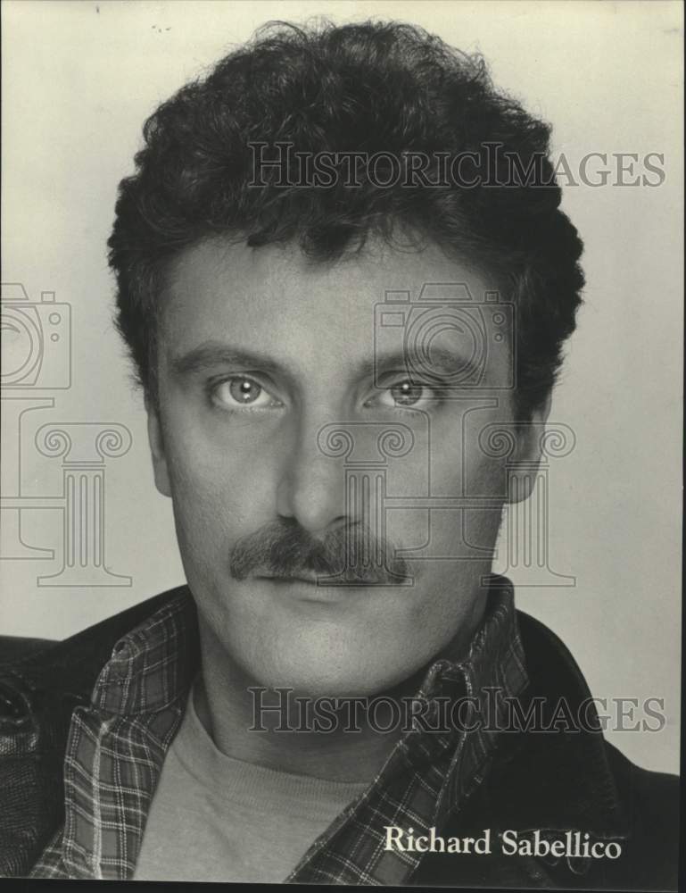 1987 Press Photo Actor Richard Sabellico - tup05379- Historic Images