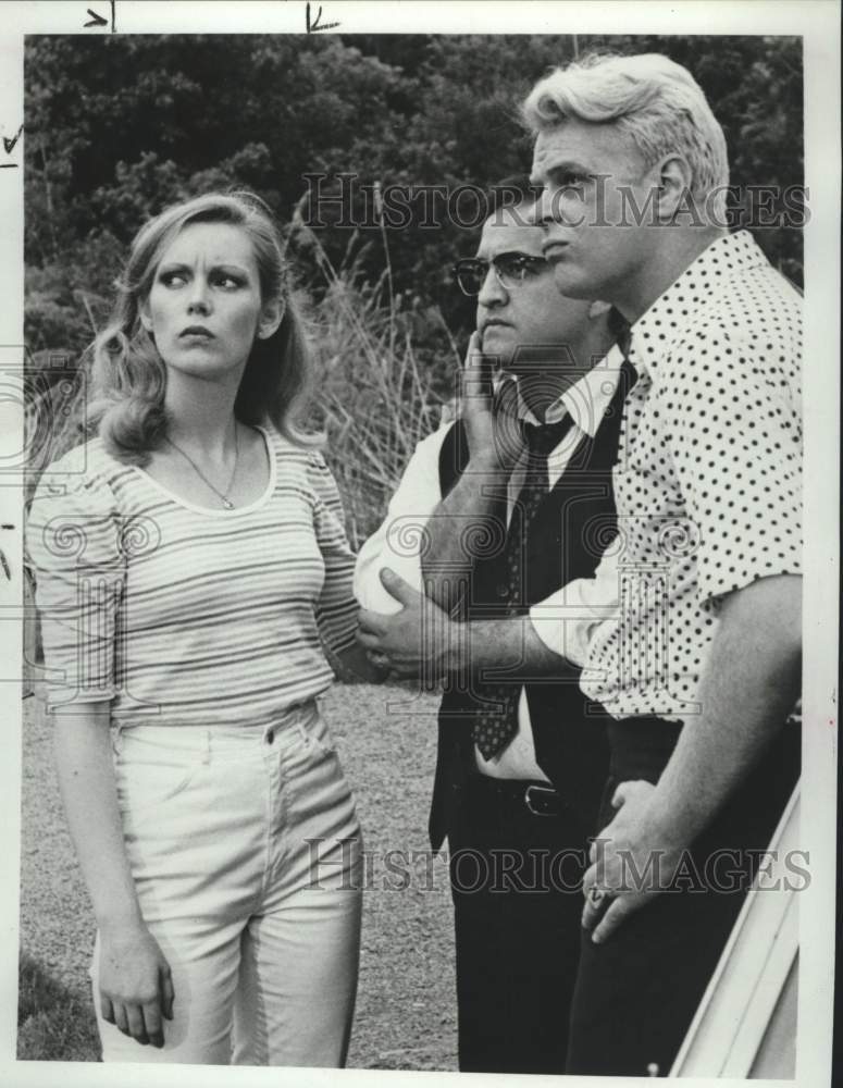 1985 Press Photo Cathy Moriarty, John Belushi &amp; Dan Akroyd in movie scene- Historic Images