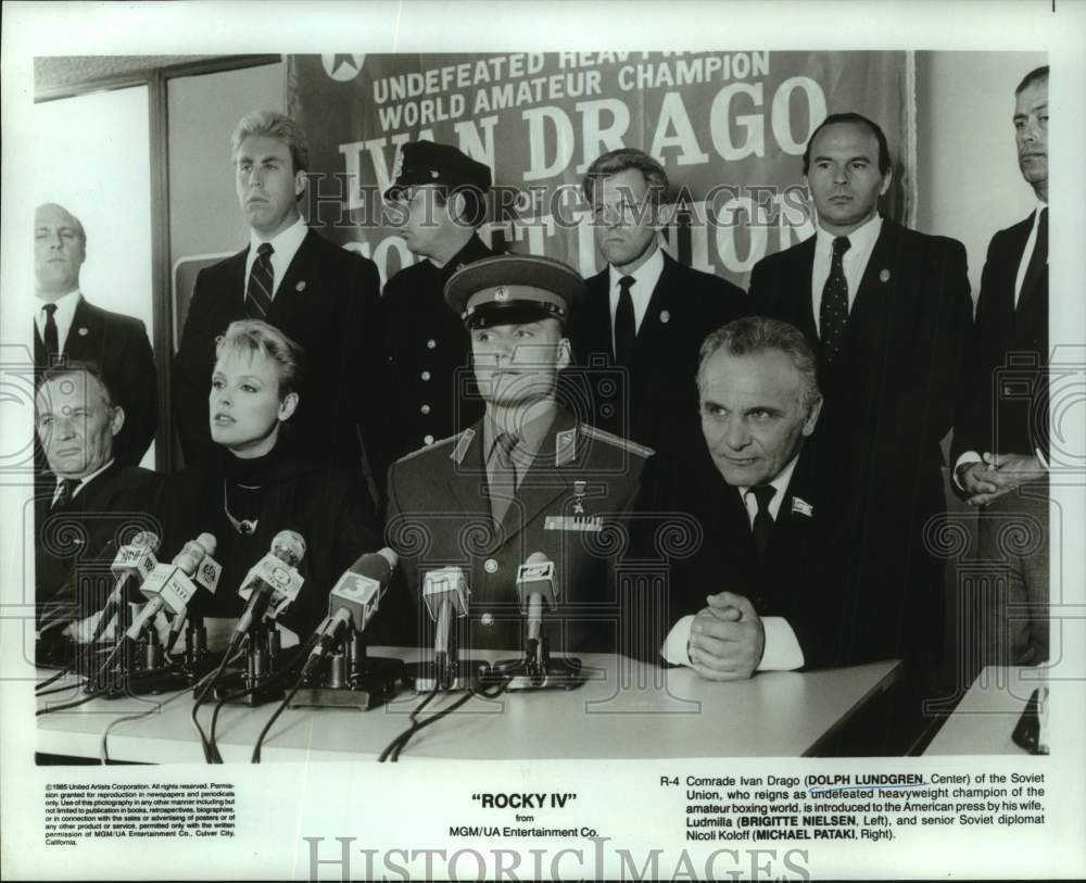 1985 Press Photo Dolph Lundgren, Brigitte Nielsen & Michael Pataki in "Rocky IV"- Historic Images