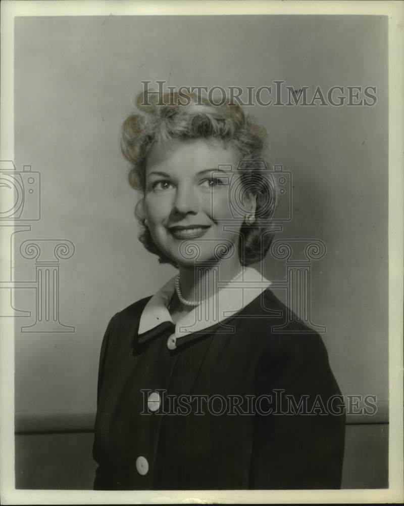 1958 Press Photo Actress Nan Leslie - Historic Images