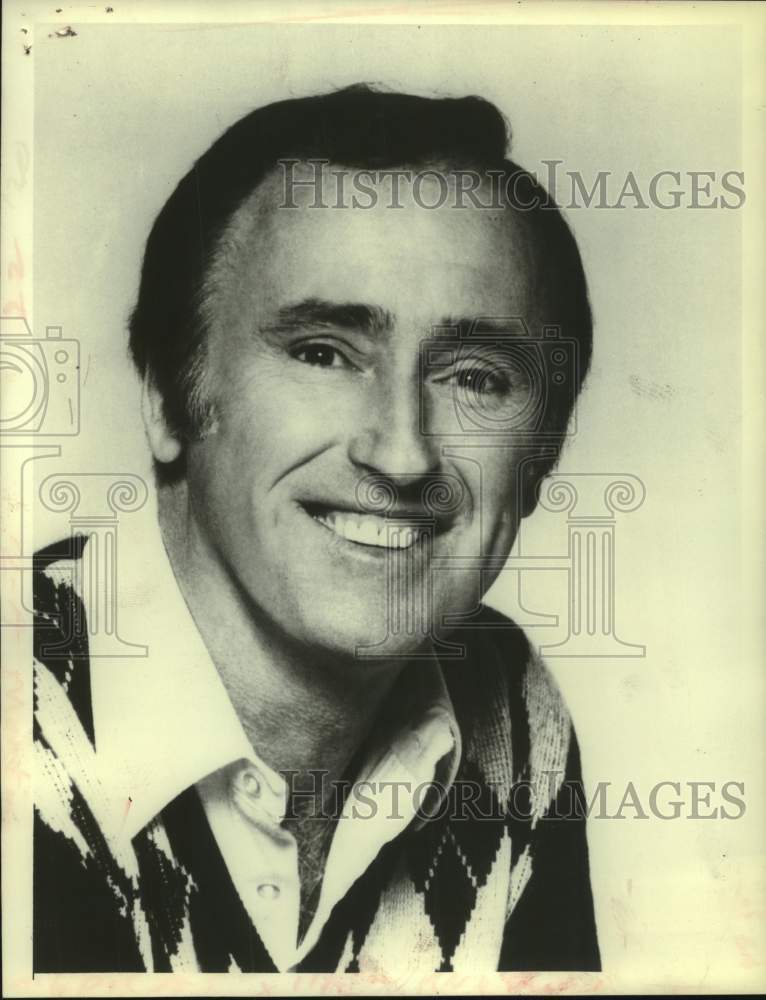 1977 Comedian Dick Martin - Historic Images