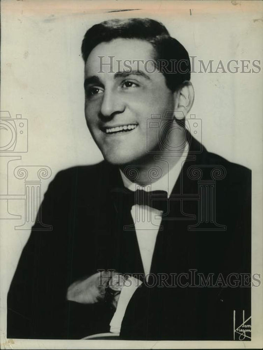 1961 Press Photo Comedian Charlie Manna - Historic Images