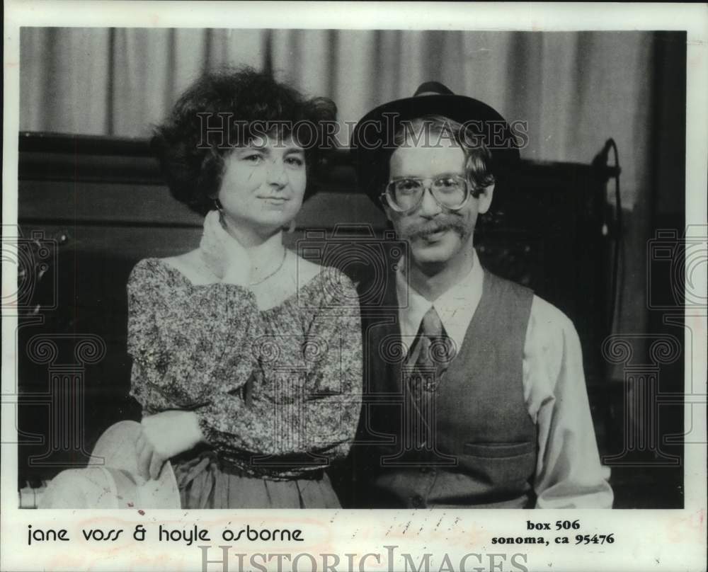 1980 Musical duo Jane Voss & Hoyle Osborne - Historic Images