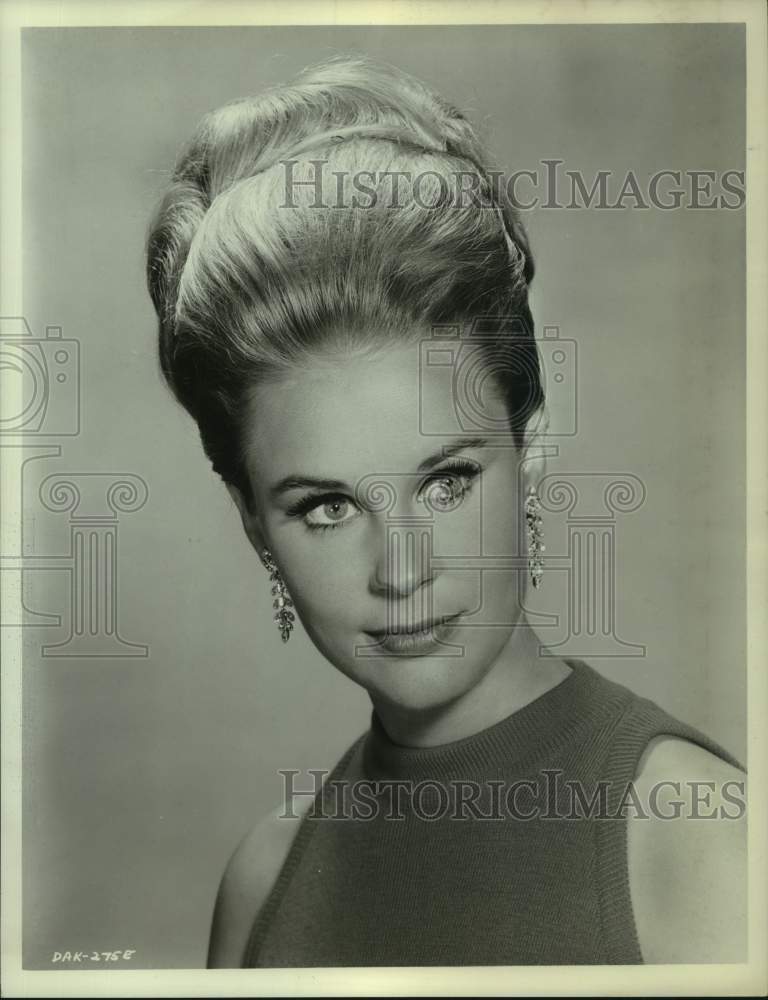 1969 Cheryl Miller, star of the &quot;Daktari&quot; television series-Historic Images