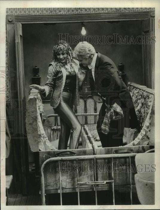 1980 Press Photo Dick Shawn & Carol Lawrence in "Mr. and Mrs. Dracula" on ABC - Historic Images