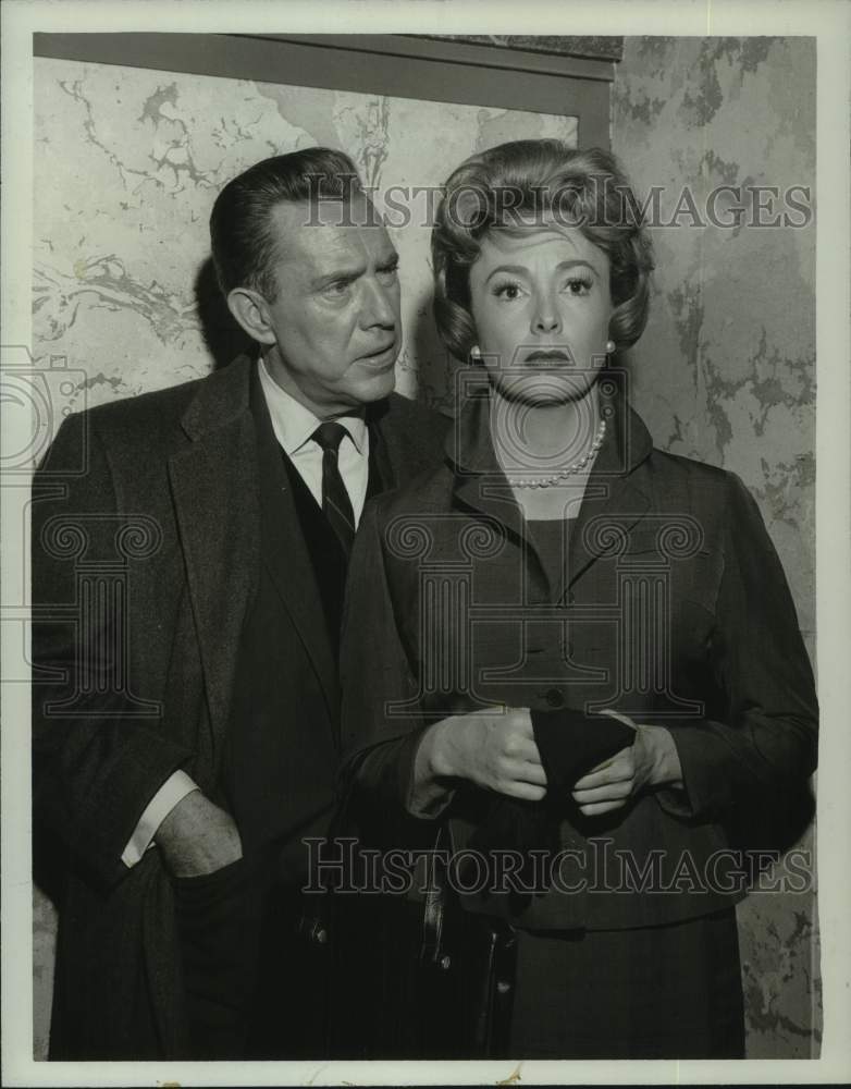 Press Photo Audrey Meadows &amp; Edmond O&#39;Brien in &quot;Life is a Lie, Love is a Cheat&quot; - Historic Images